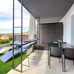 Diamar With Seaview Apartment *